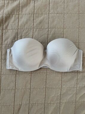 Victoria's Secret Strapless Smooth Molded Bandeau Bra - Ivory